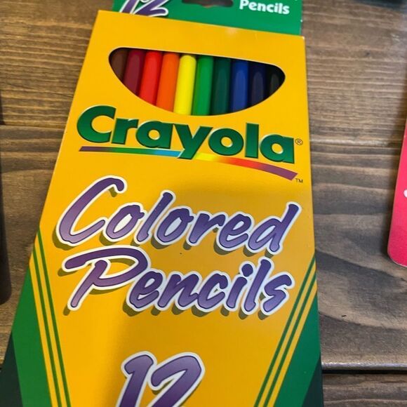 Crayola 1998 Vintage Wavy Rulers Colored Pencils Scissors and Crayons 24 Count - Picture 9 of 15